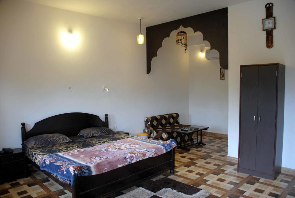 Hill View Hotel Pushkar Exterior photo