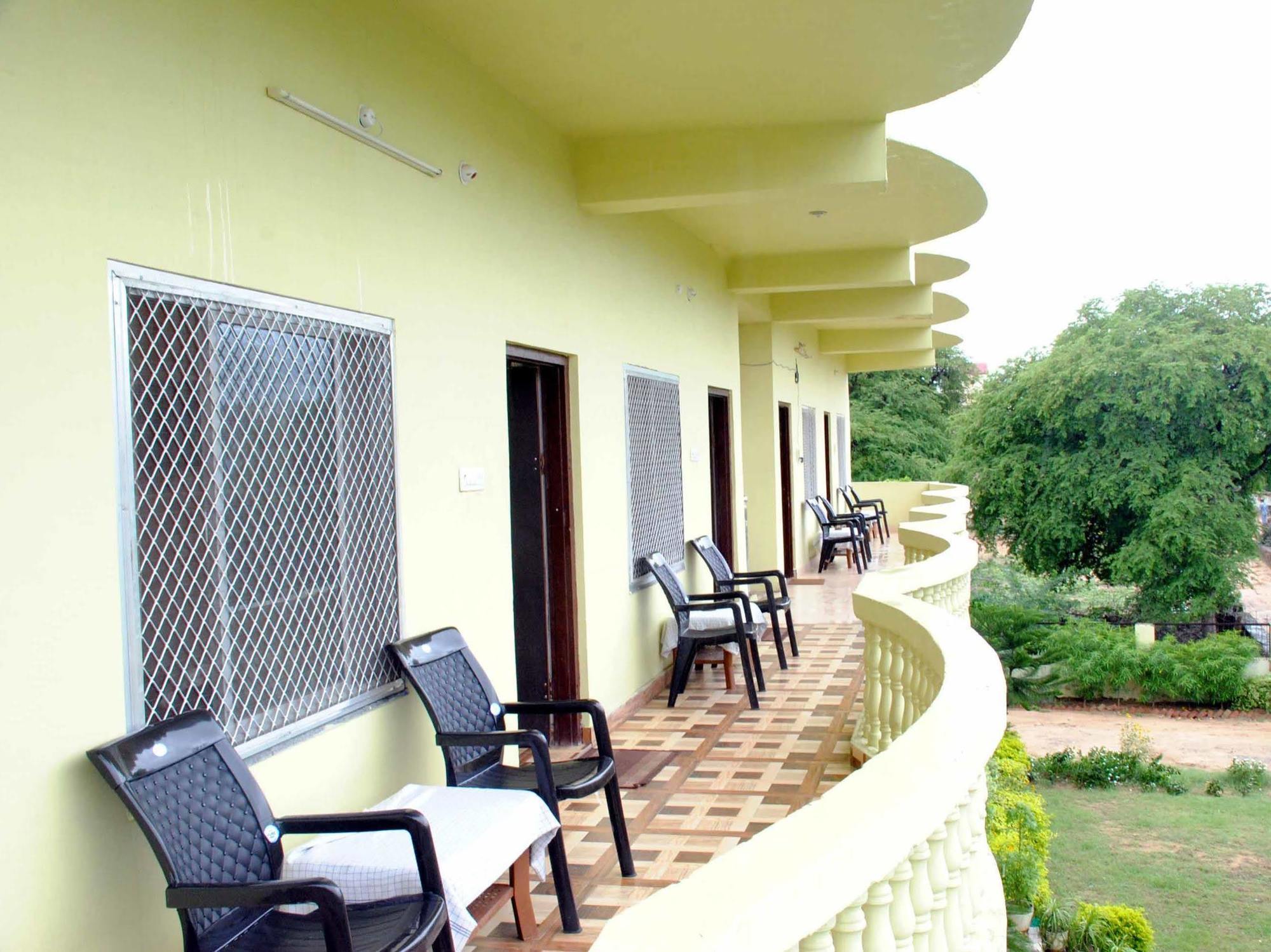 Hill View Hotel Pushkar Exterior photo